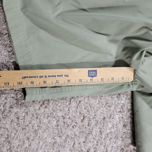 Eddie Bauer Shorts Mens 38 Green Chino Hiking Camp Stretch Outdoors - Picture 5 of 8